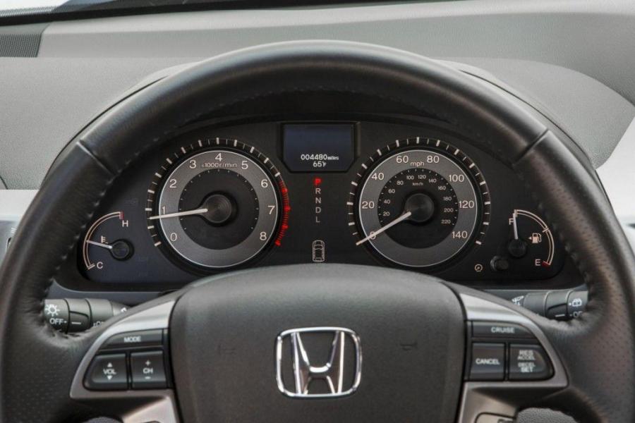  Honda Odyssey Special Edition 2016 года  (фото 2 из 14)
